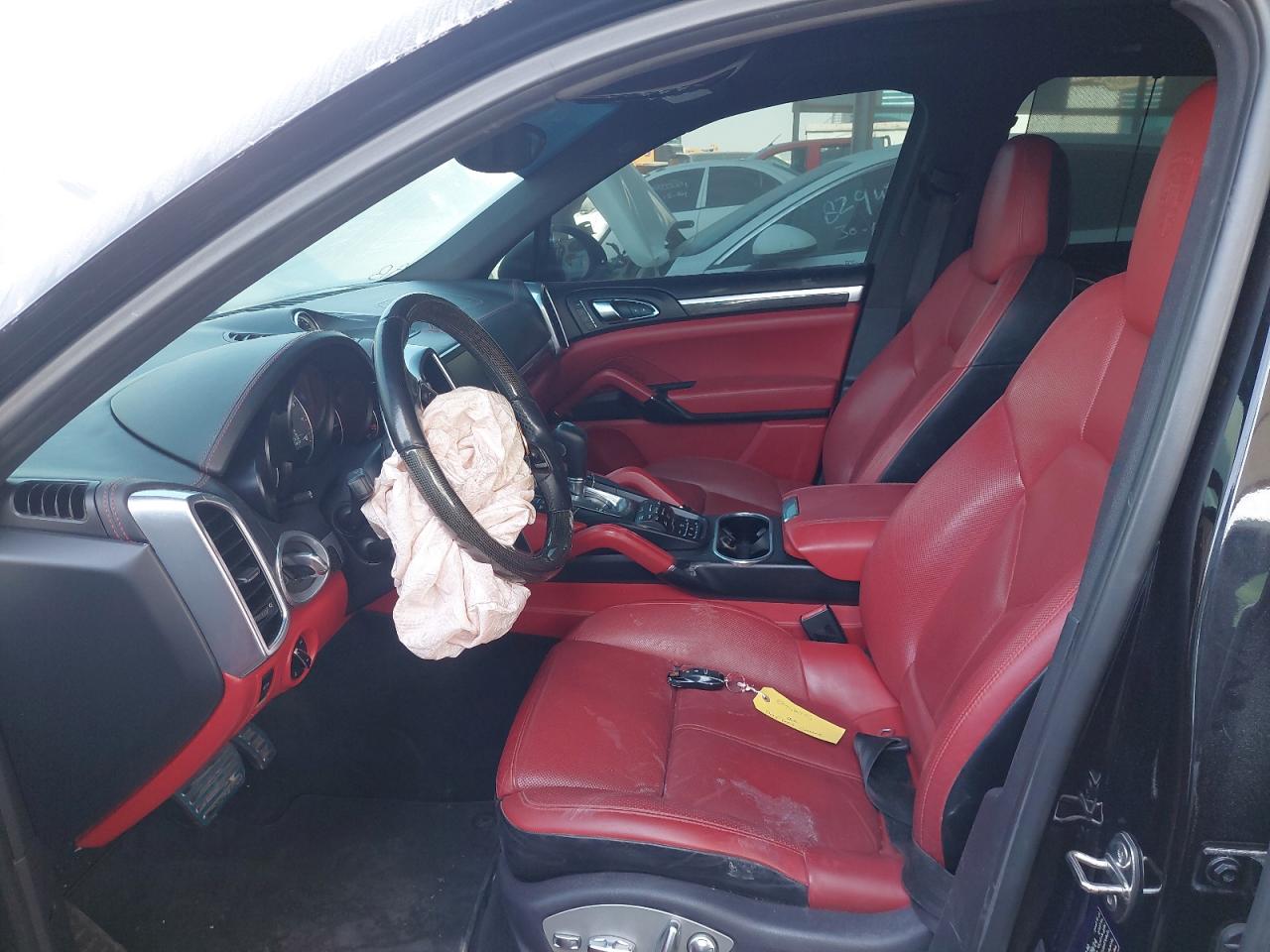 2015 PORSCHE CAYENNE 