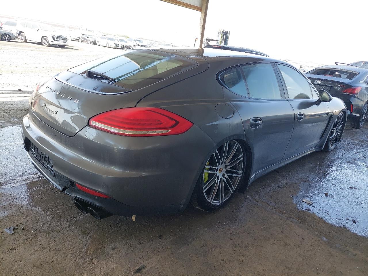 2015 PORSCHE PANAMERA