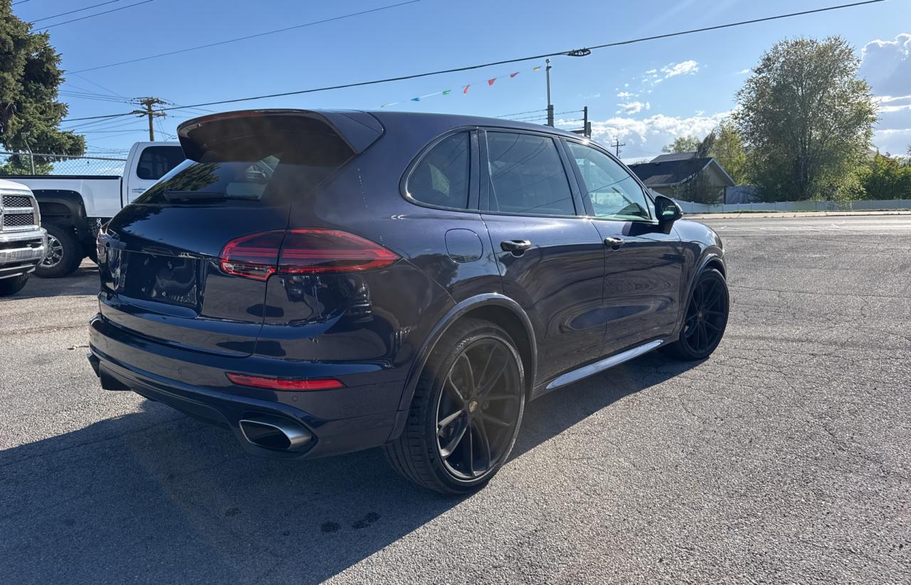 2018 PORSCHE CAYENN