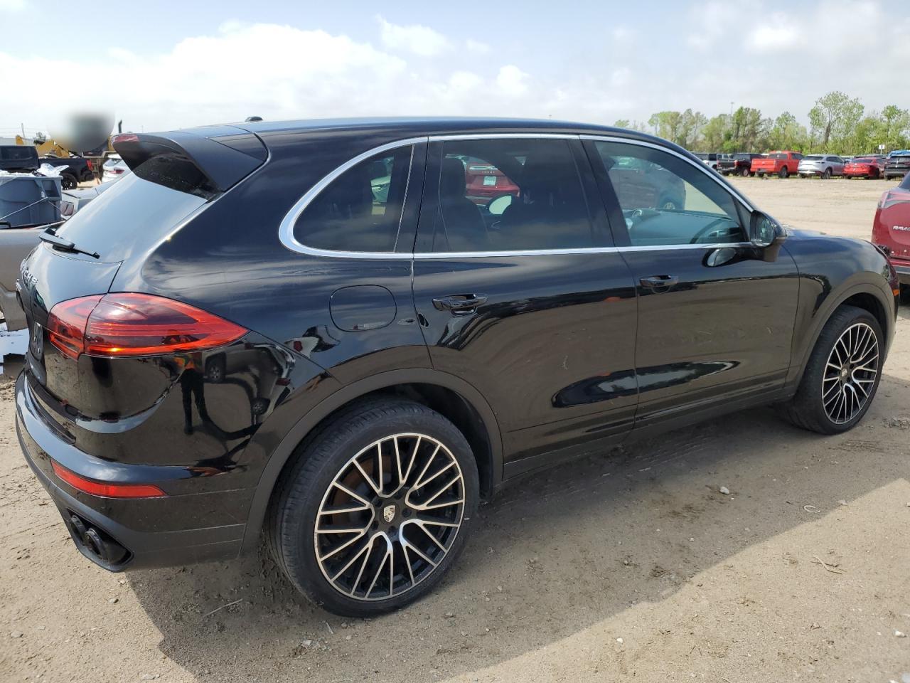 2018 PORSCHE CAYENN