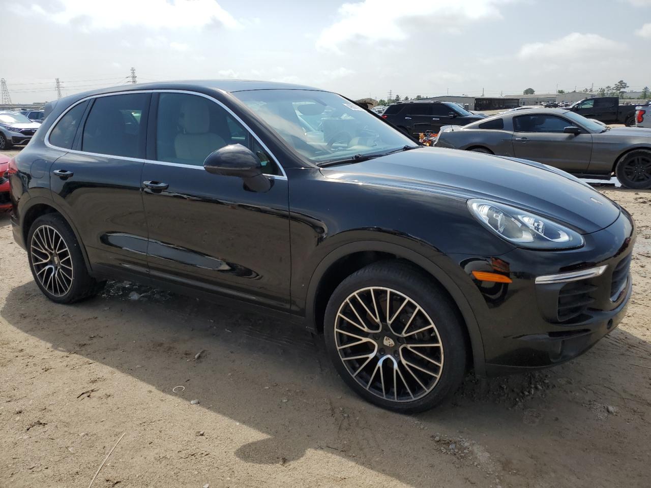 2018 PORSCHE CAYENN