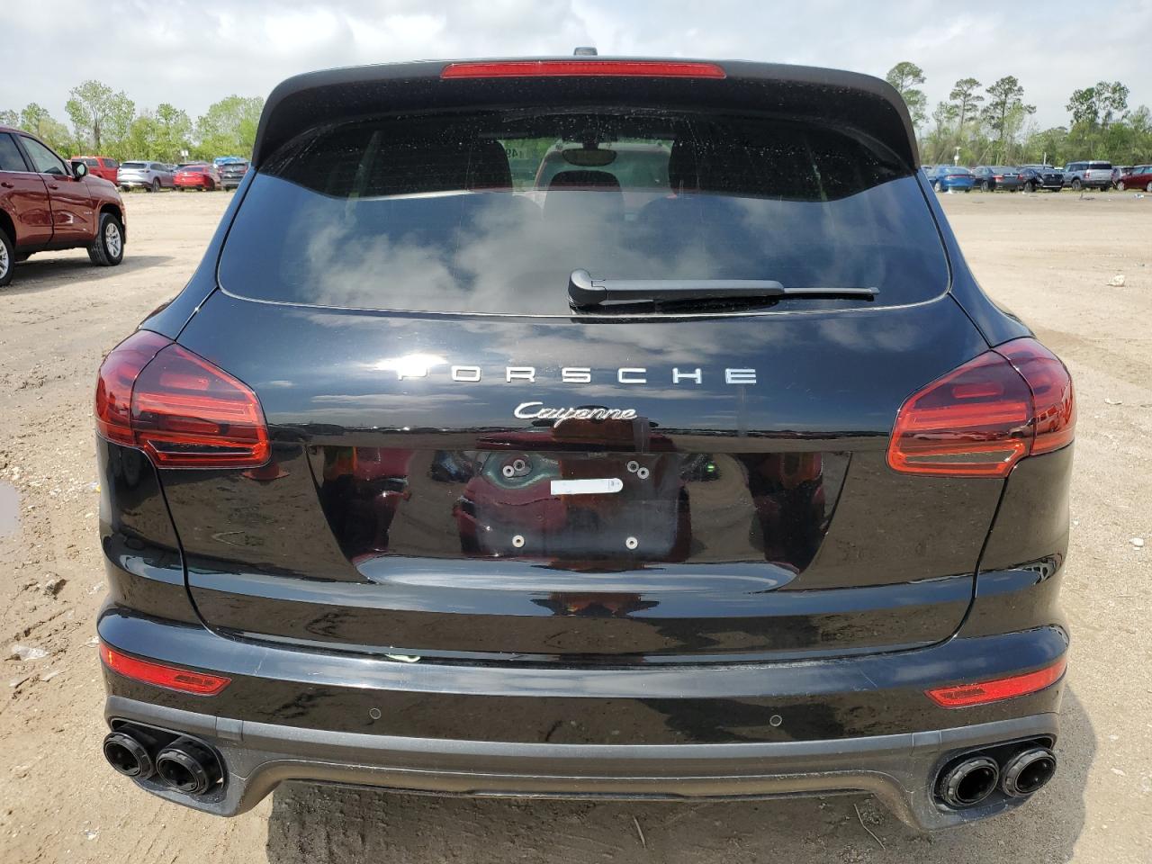 2018 PORSCHE CAYENN