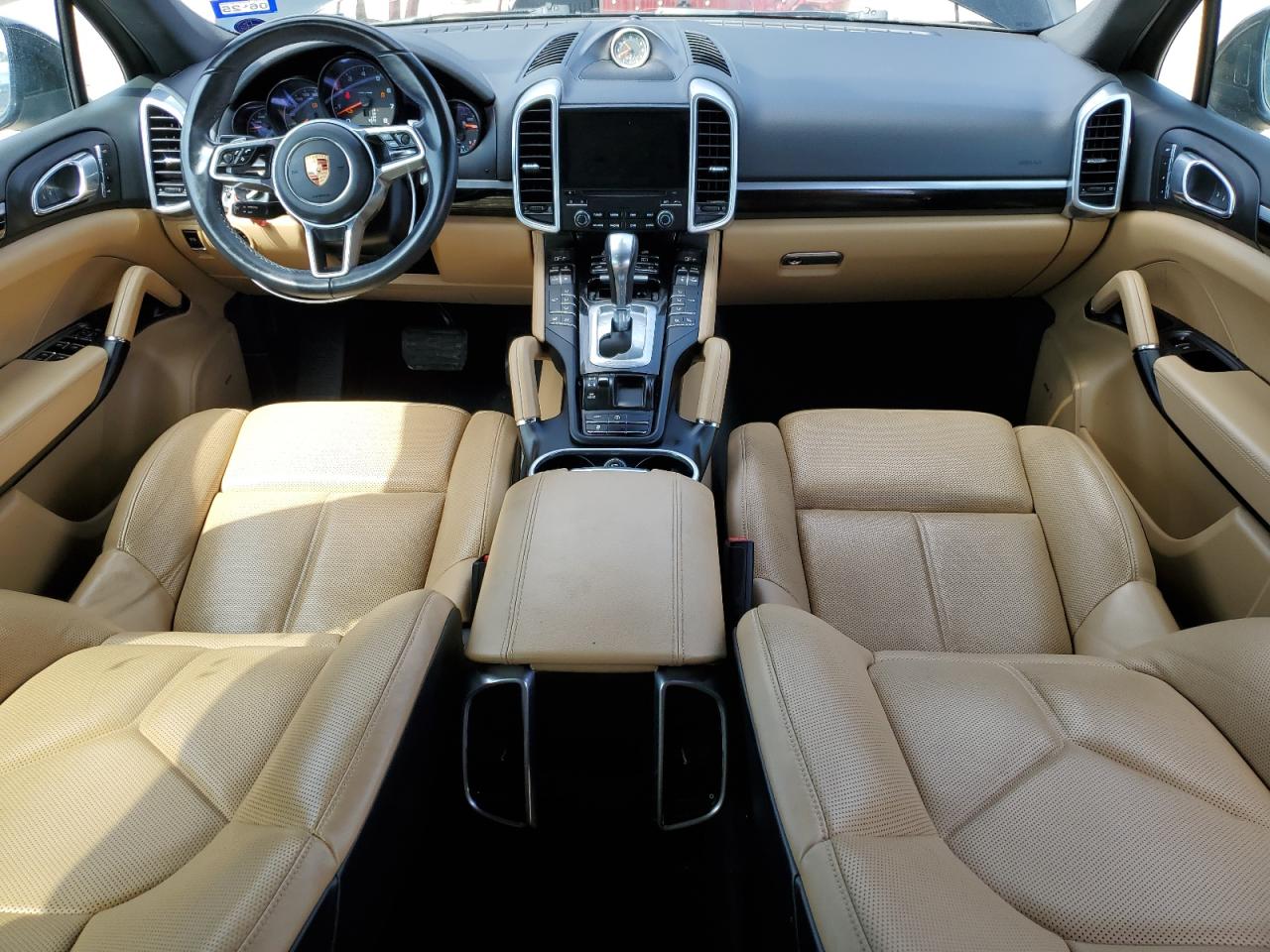 2018 PORSCHE CAYENN