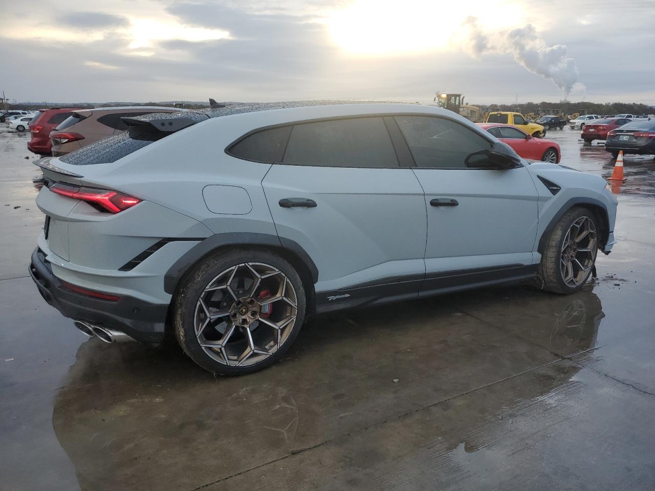 2023 LAMBORGHINI URUS PERFORMANTE