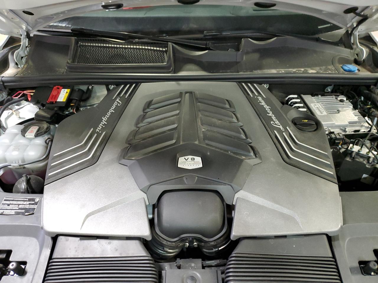 2021 LAMBORGHINI URUS
