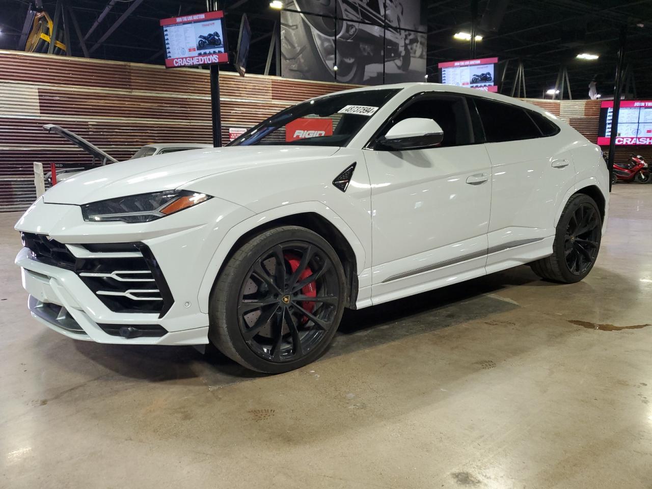 2021 LAMBORGHINI URUS